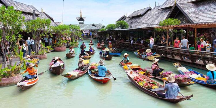 Chợ nổi Pattaya