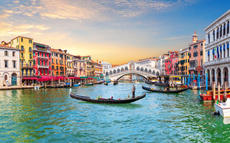 Dạo thuyền tại Venice Island, Ý