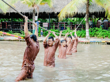 Tour team building doanh nghiệp Cần Thơ - Mỹ Tho - Chợ Nổi Cái Răng – Nhà Cổ Bình Thuỷ - Trúc Lâm Phương Nam