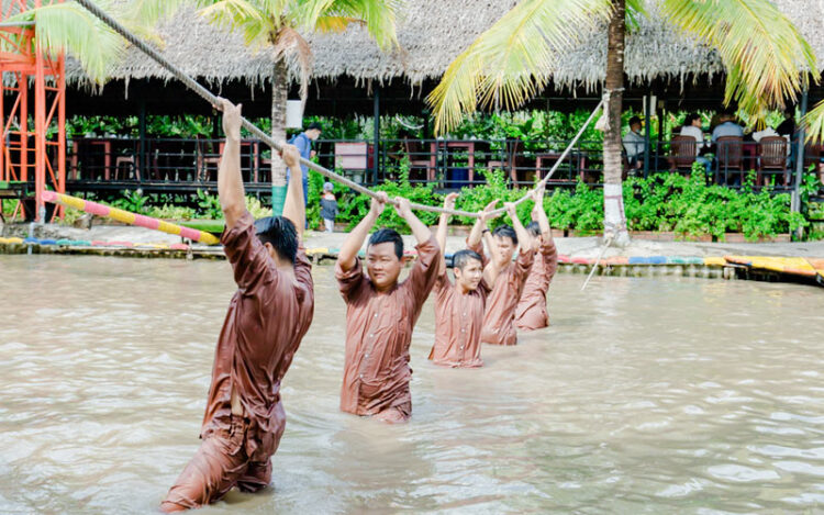 Tour team building doanh nghiệp Cần Thơ - Mỹ Tho - Chợ Nổi Cái Răng – Nhà Cổ Bình Thuỷ - Trúc Lâm Phương Nam