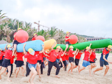 Tour team building doanh nghiệp Hàm Thuận Nam – Núi Takou – Bikini Beach - Hải Đăng Kê Gà