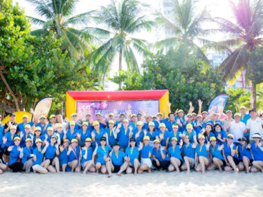 Tour team building doanh nghiệp Nha trang – Bãi Dài – Đảo Hoa Lan – Buffet hải sản 50 món