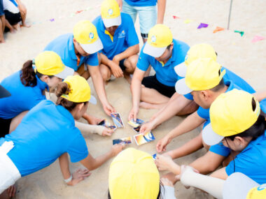 Tour team building doanh nghiệp Nha trang – Bãi Dài – Đảo Hoa Lan – Buffet hải sản 50 món