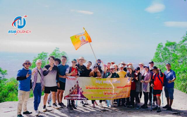 Tour Khách Đoàn: Trekking cung đường 13km Núi Dinh cùng đoàn khách Gsolution