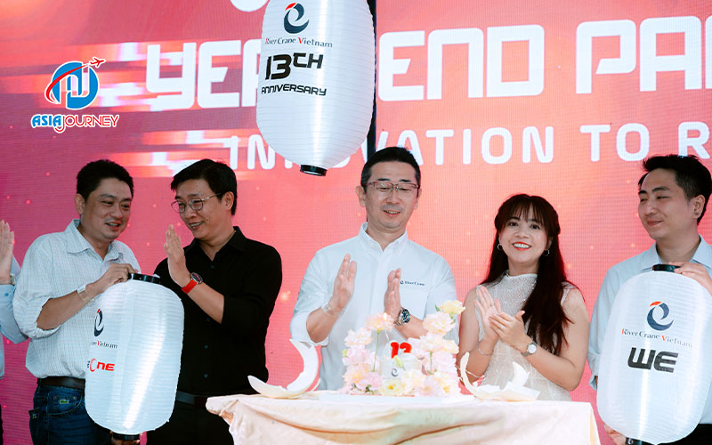 Dự án Team Building Đoàn RiverCrane Vietnam - Kỷ lục xếp mô tô sống động